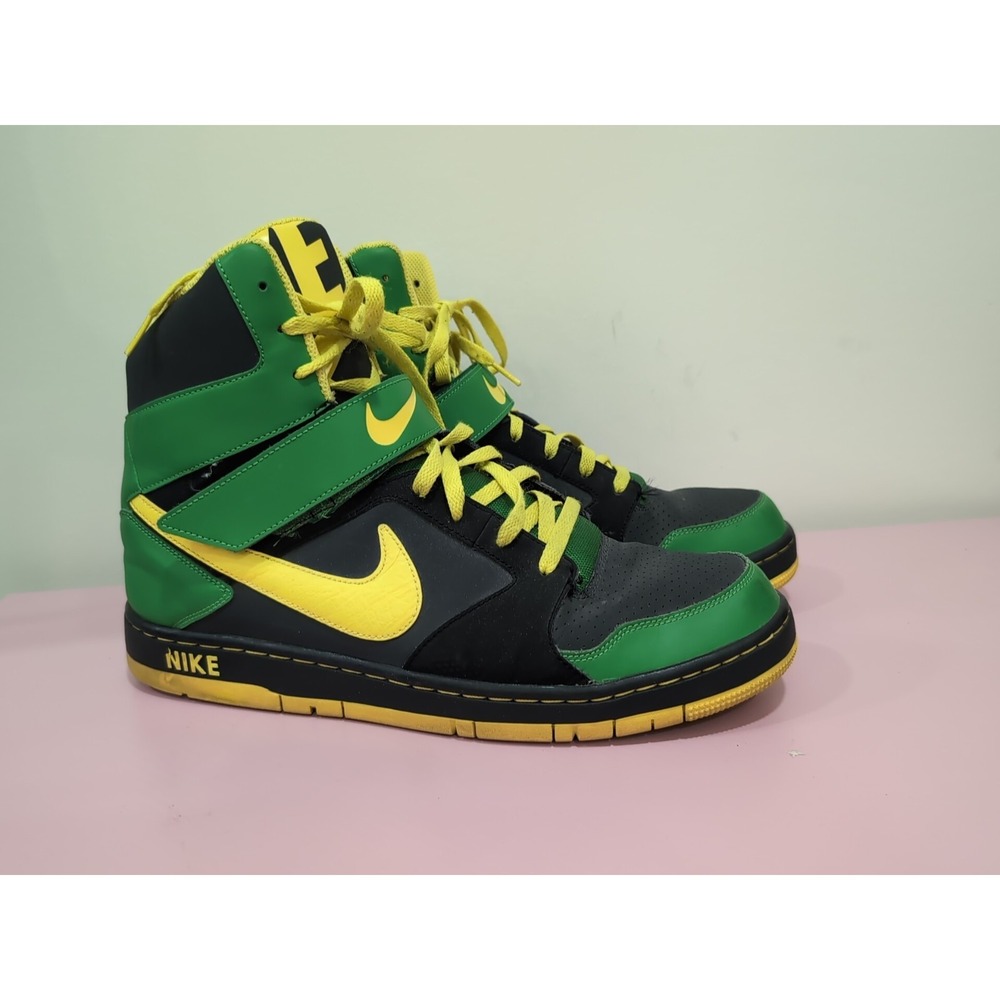 Rare Nike Oregon Ducks Super High Dunks. Size 13 Mens Basketball Athletic